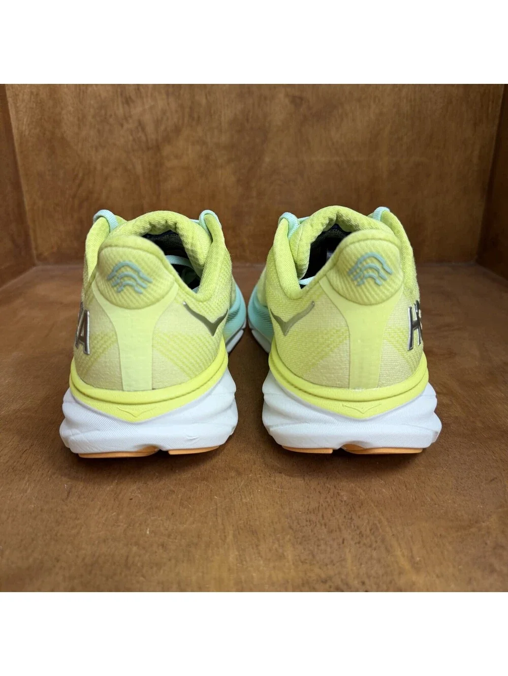 Hoka One One hoka one